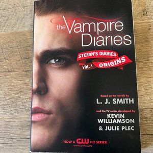 The Vampire Diaries Book- Stefan's Diaries - Origins Vol 1